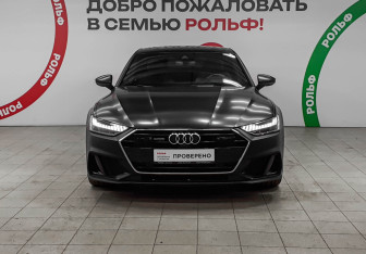 Подержанный автомобиль Audi A7 2021 года (2 фото)