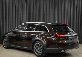 Подержанный автомобиль Opel Insignia Wagon 2014 года (7 фото)