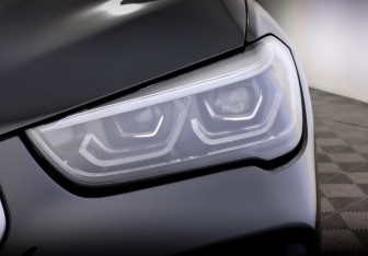 Подержанный автомобиль BMW X1 2020 года (17 фото)