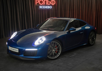 Подержанный автомобиль Porsche 911 Coupe 2018 года (25 фото)
