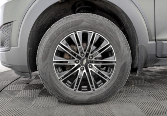 Подержанный автомобиль Chevrolet Captiva 2014 года (18 фото)