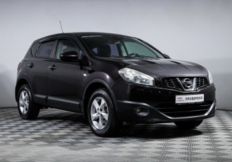 Подержанный автомобиль Nissan Qashqai 2012 года (3 фото)