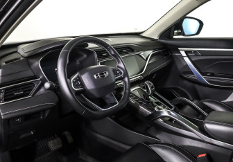 Подержанный автомобиль Geely Atlas Pro 2023 года (11 фото)