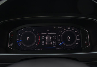 Подержанный автомобиль Volkswagen Tiguan 2020 года (11 фото)