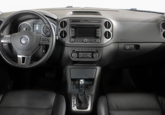 Подержанный автомобиль Volkswagen Tiguan 2012 года (11 фото)