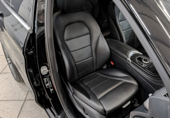 Подержанный автомобиль Mercedes-Benz GLC Coupe 2017 года (23 фото)