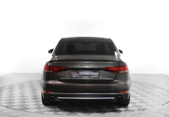 Подержанный автомобиль Audi A4 Sedan 2016 года (6 фото)