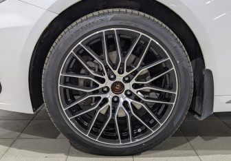 Подержанный автомобиль Kia Optima Sedan 2019 года (12 фото)
