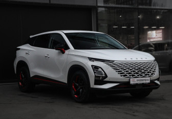 Подержанный автомобиль Omoda C5 2023 года (3 фото)