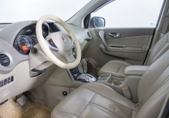 Подержанный автомобиль Renault Koleos 2010 года (10 фото)