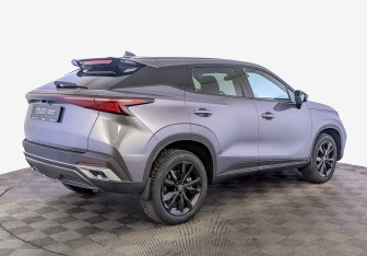 Подержанный автомобиль Omoda C5 2024 года (5 фото)