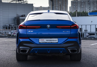 Подержанный автомобиль BMW X6 2020 года (7 фото)