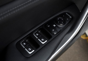 Подержанный автомобиль Kia Stinger 2018 года (18 фото)