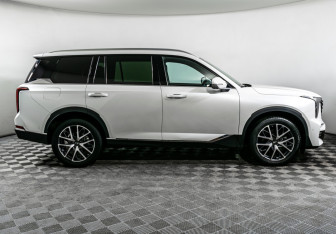 Подержанный автомобиль GAC GS8 2024 года (4 фото)