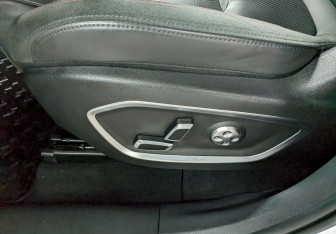 Подержанный автомобиль Geely Tugella 2023 года (15 фото)