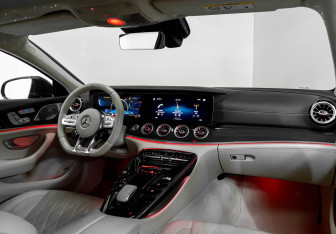 Подержанный автомобиль Mercedes-Benz AMG GT Liftback 2021 года (19 фото)