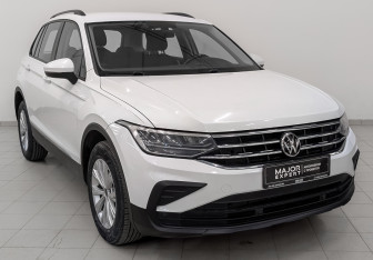 Подержанный автомобиль Volkswagen Tiguan 2021 года (3 фото)