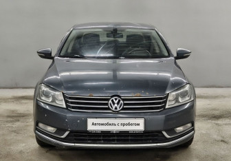 Подержанный автомобиль Volkswagen Passat Sedan 2011 года (2 фото)