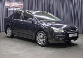 Подержанный автомобиль Ford Focus Sedan 2006 года (2 фото)
