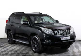 Подержанный автомобиль Toyota Land Cruiser Prado 2009 года (3 фото)
