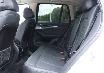 Подержанный автомобиль BMW X3 2020 года (10 фото)