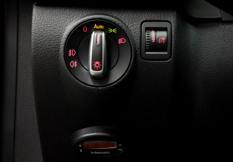 Подержанный автомобиль Volkswagen Tiguan 2012 года (25 фото)
