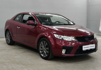 Подержанный автомобиль Kia Cerato Coupe 2011 года (4 фото)