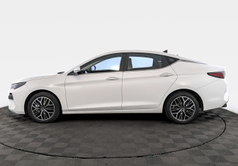 Подержанный автомобиль Москвич 6 2023 года (8 фото)