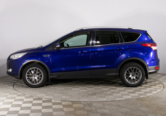 Подержанный автомобиль Ford Kuga 2015 года (3 фото)