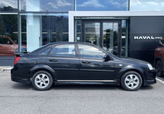 Подержанный автомобиль Chevrolet Lacetti Sedan 2008 года (4 фото)