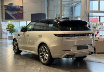 Новый Land Rover Range Rover Sport 2025 (4 фото)