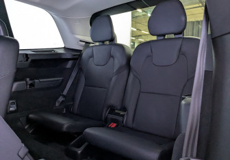 Подержанный автомобиль Volvo XC90 2019 года (13 фото)