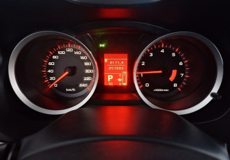 Подержанный автомобиль Mitsubishi Lancer Hatchback 2008 года (12 фото)