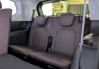 Подержанный автомобиль Exeed VX 2022 года (13 фото)