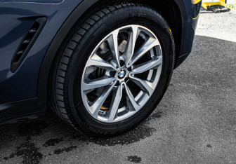 Подержанный автомобиль BMW X4 2019 года (13 фото)