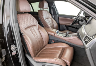 Подержанный автомобиль BMW X6 2021 года (24 фото)