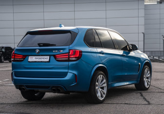 Подержанный автомобиль BMW X5 M 2015 года (5 фото)