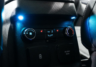 Подержанный автомобиль Ford Explorer 2017 года (17 фото)