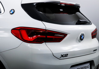 Подержанный автомобиль BMW X2 2019 года (16 фото)