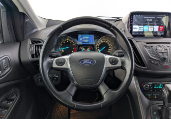 Подержанный автомобиль Ford Kuga 2015 года (21 фото)
