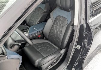 Подержанный автомобиль Voyah Free 2022 года (20 фото)