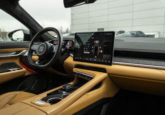 Подержанный автомобиль Zeekr 001 2023 года (9 фото)