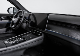 Подержанный автомобиль Chery Tiggo 9 2024 года (9 фото)