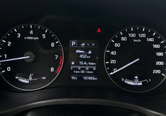 Подержанный автомобиль Hyundai Creta 2017 года (13 фото)