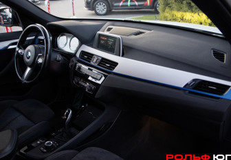Подержанный автомобиль BMW X1 2018 года (7 фото)