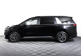 Подержанный автомобиль Kia Carnival 2020 года (8 фото)