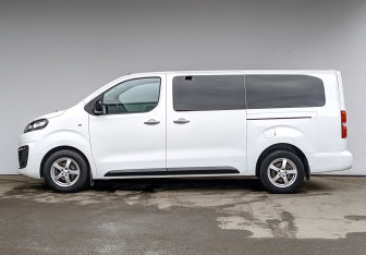 Подержанный автомобиль Citroen SpaceTourer 2020 года (8 фото)