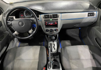 Подержанный автомобиль Chevrolet Lacetti Sedan 2011 года (9 фото)