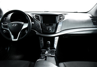 Подержанный автомобиль Hyundai i40 Sedan 2013 года (8 фото)