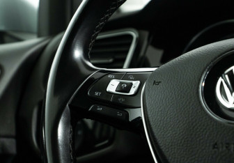 Подержанный автомобиль Volkswagen Golf Hatchback 2019 года (9 фото)